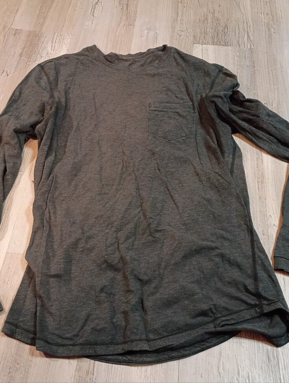 Lululemon - Picture 3 of 6